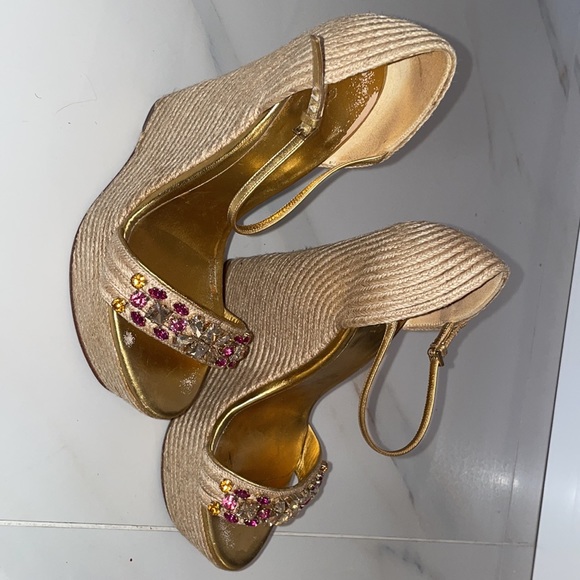 Gucci Platform 🔥🔥🔥 - Picture 7 of 8